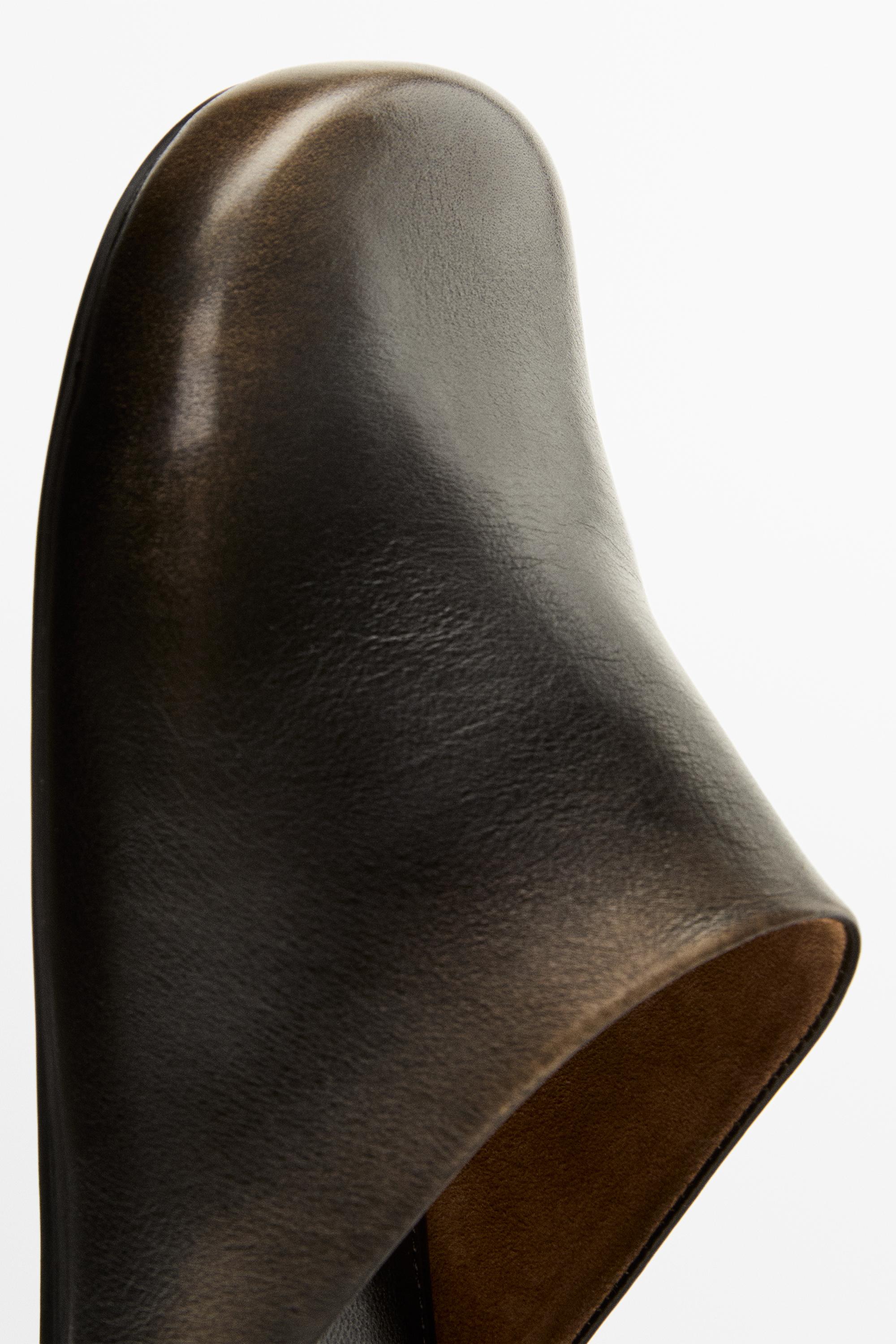 Sabot à talon ouvert en cuir